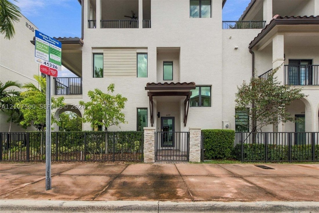 Eigentumswohnung in Miami Springs, Florida, Vereinigte Staaten 2 - 19139278