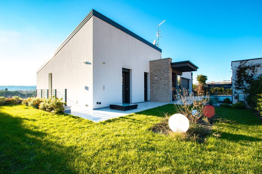 Villa in Pescantina, Veneto, Italy 2 - 19142109
