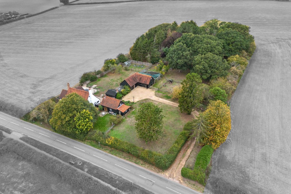 House in Little Hadham, England 2 - 19142905