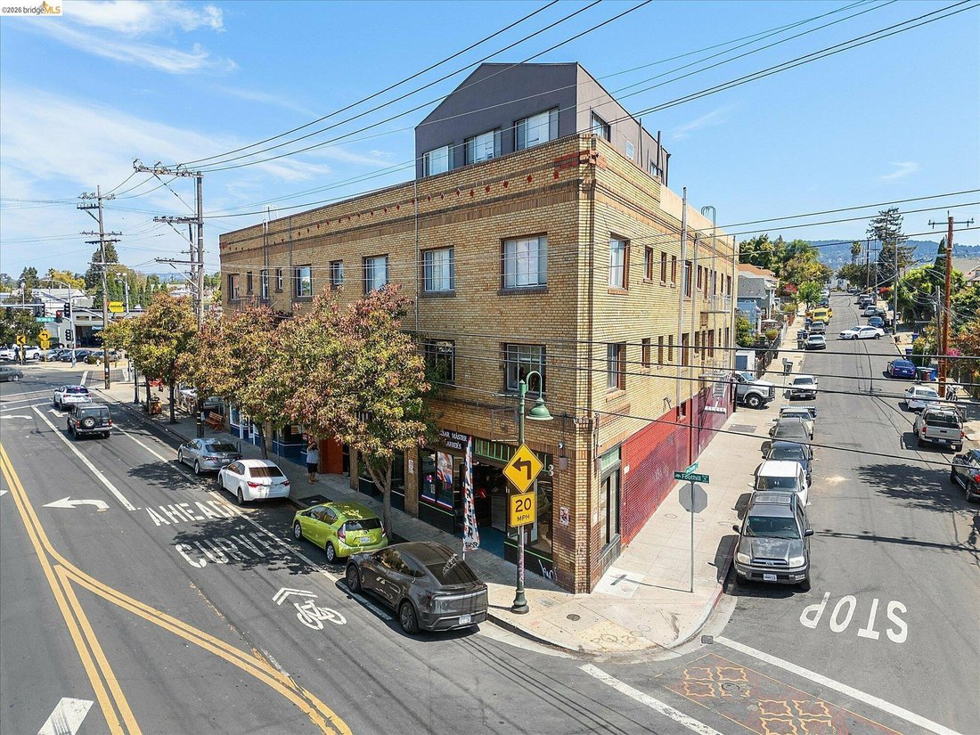 Oakland, California, United States 1 - 19139760