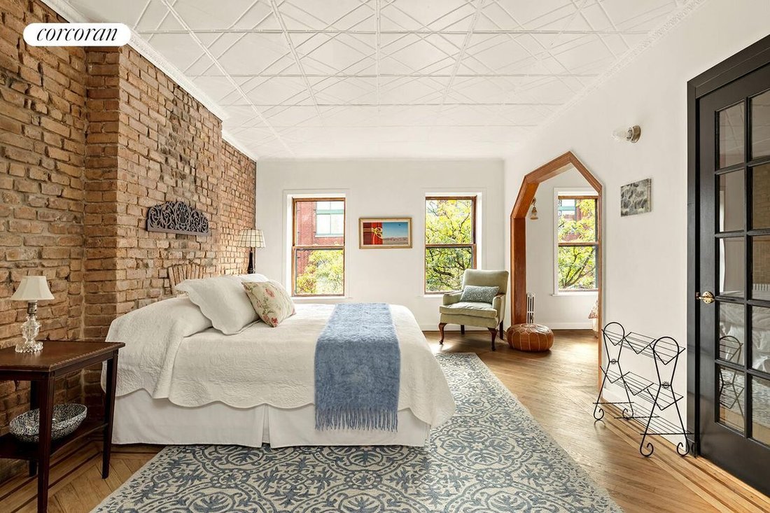 House in New York, New York, United States 4 - 19138768