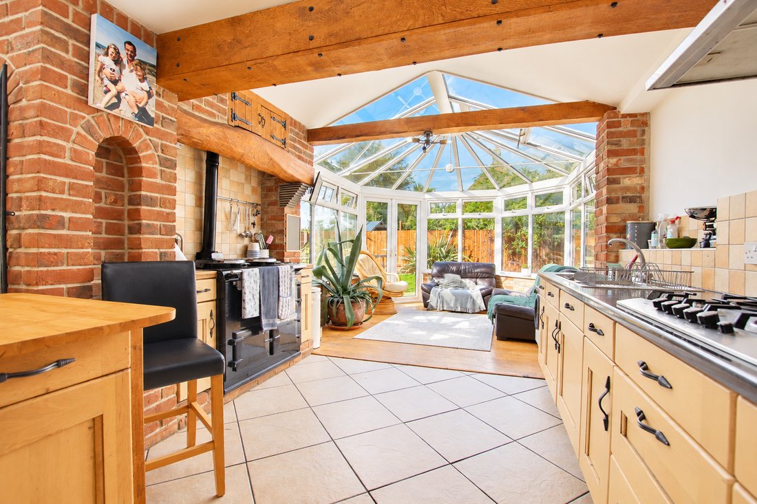 House in Wimborne Minster, England 5 - 19139825