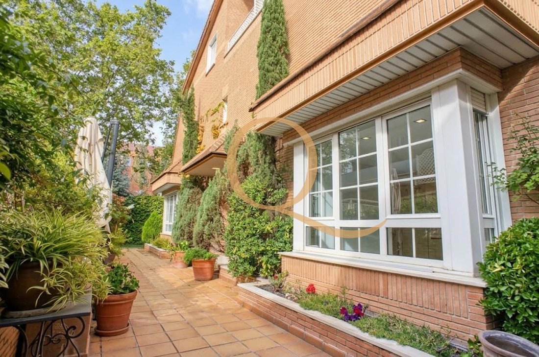 Townhouse in Hortaleza, Madrid, Spain 2 - 19142938