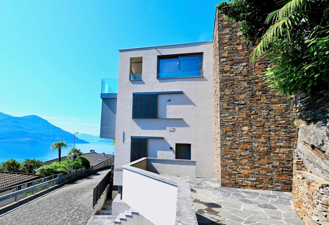Villa in Ronco sopra Ascona, Ticino, Switzerland 1 - 19142627