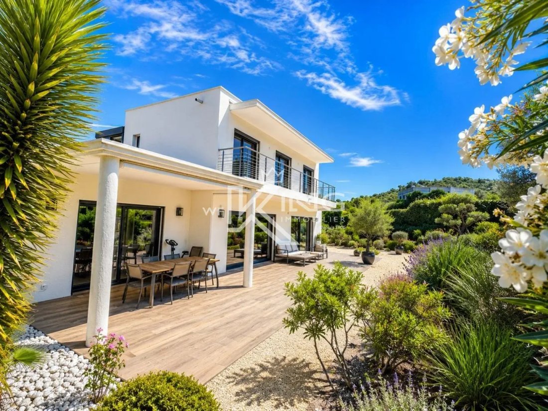 Villa à Le Dramont-Agay-Anthéor-Le Trayas, Saint-Raphaël, France 1 - 18373528
