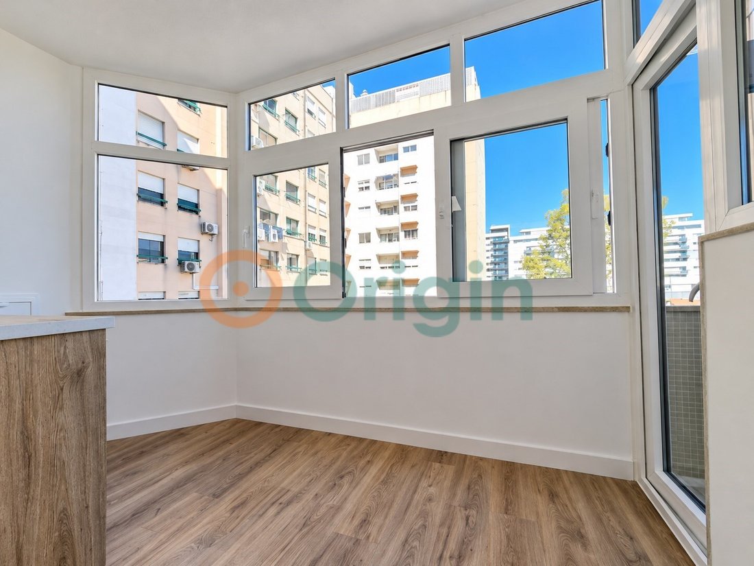 Apartment in Sao Domingos de Benfica, Lisbon, Portugal 4 - 19140987
