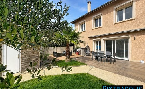 Casa en Le Village, Vaulx-en-Velin, Francia 1