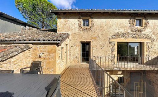 Casa a Cogny, Auvergne-Rodano-Alpi, Francia 1