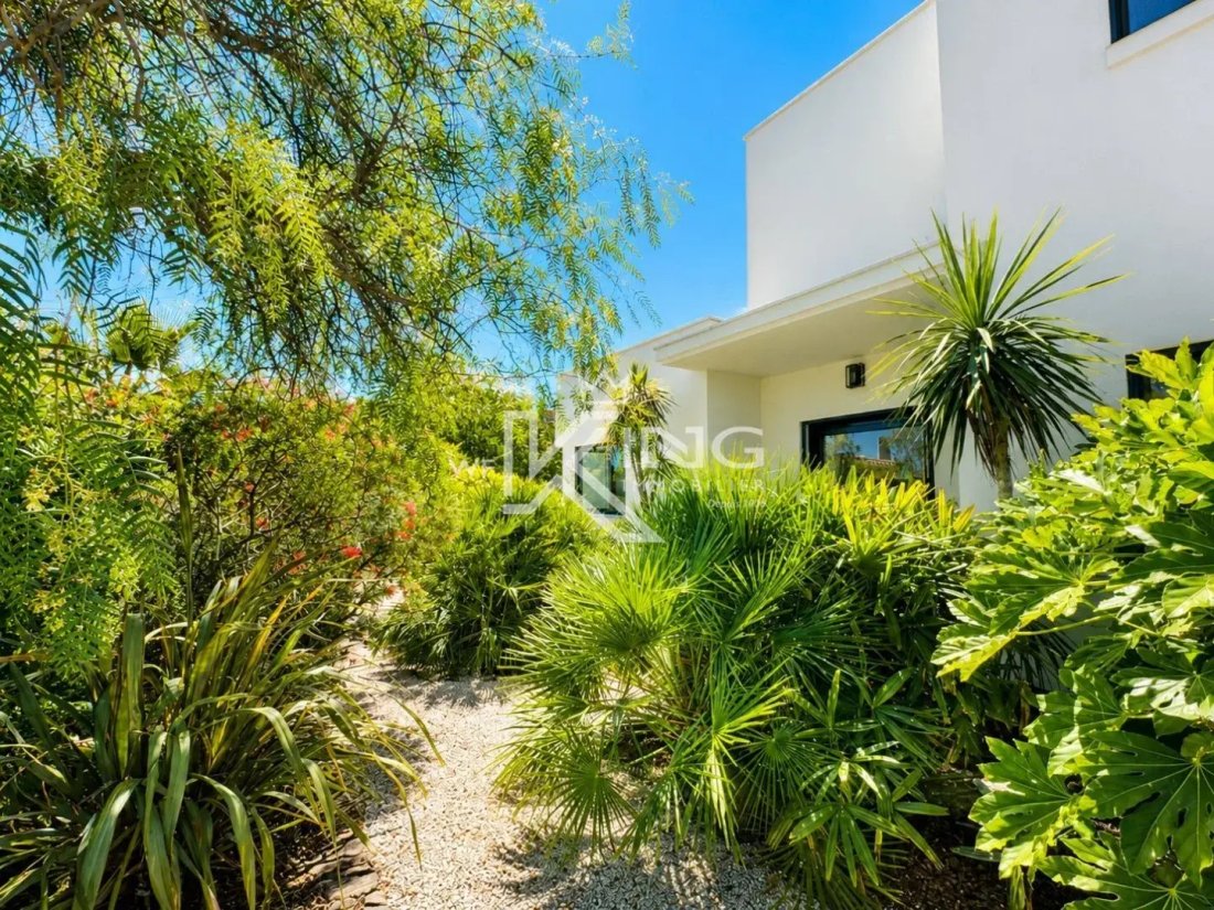 Villa à Le Dramont-Agay-Anthéor-Le Trayas, Saint-Raphaël, France 3 - 18373528