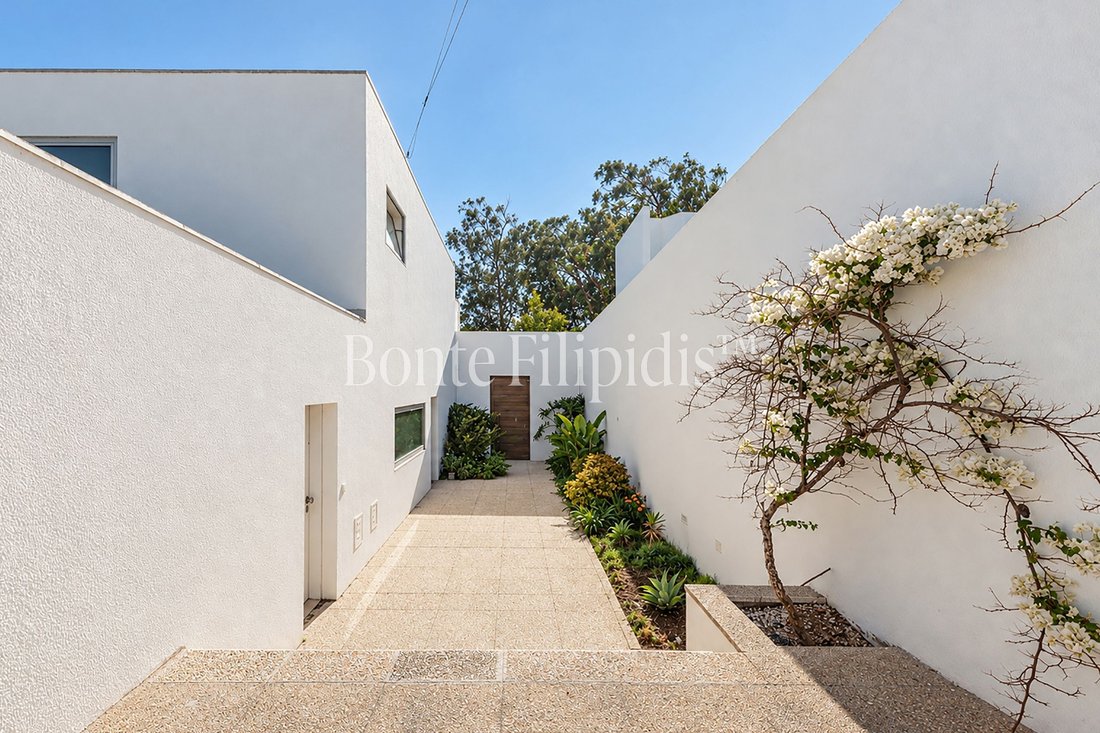 Villa in Rio de Mouro, Lisbon, Portugal 2 - 19139056