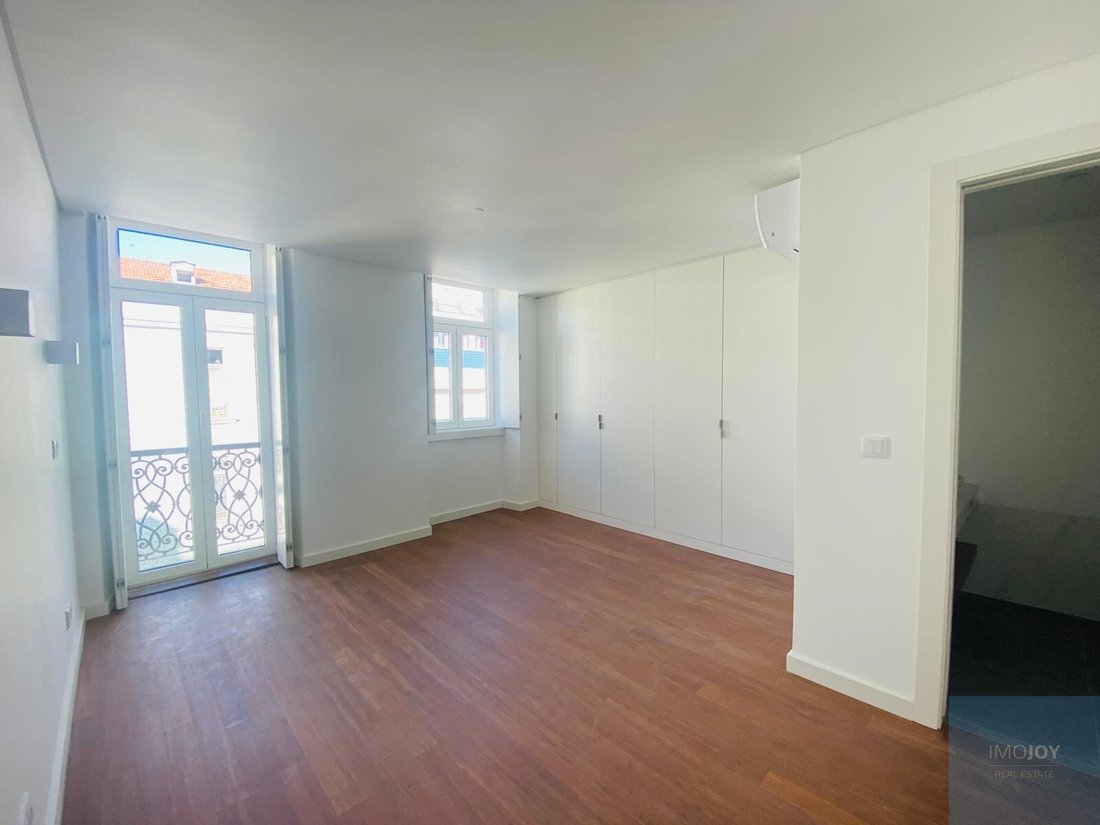 Apartment in Arroios, Lisbon, Portugal 4 - 19141073