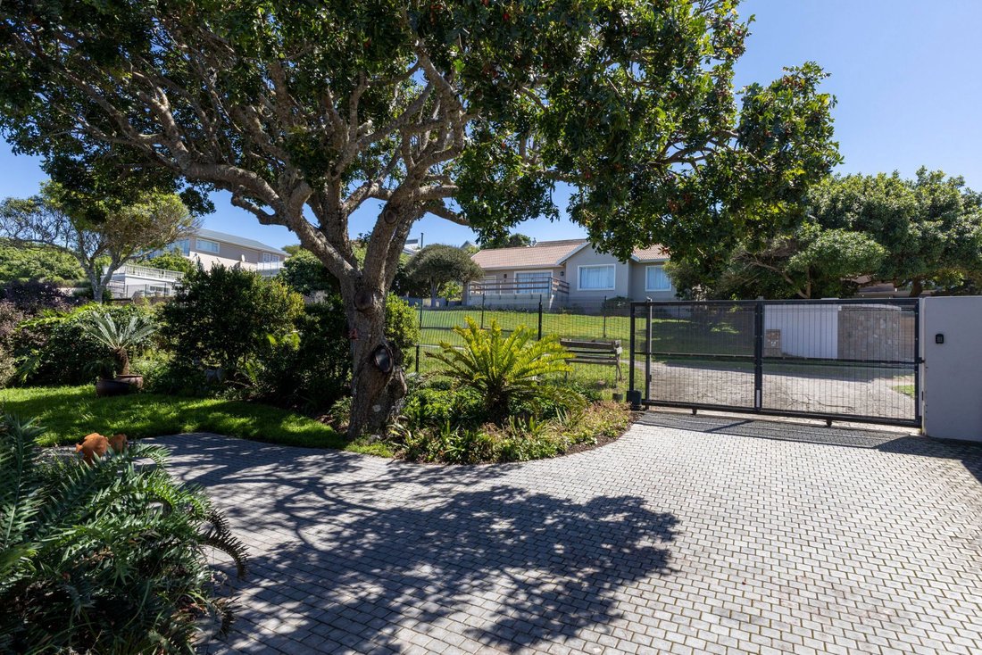 House in Kenton-on-Sea, Eastern Cape, South Africa 2 - 19139556