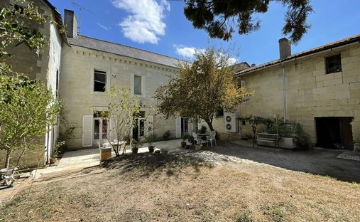 Haus in Centre, Loudun, Frankreich 1