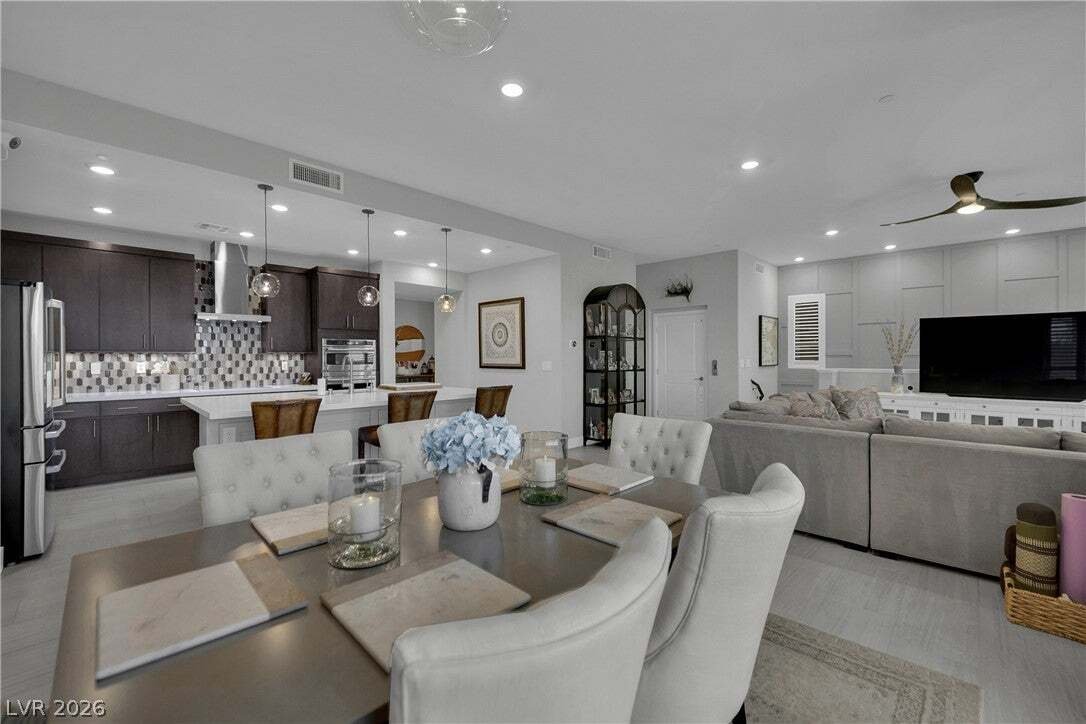 Condo in Las Vegas, Nevada, United States 3 - 19139612
