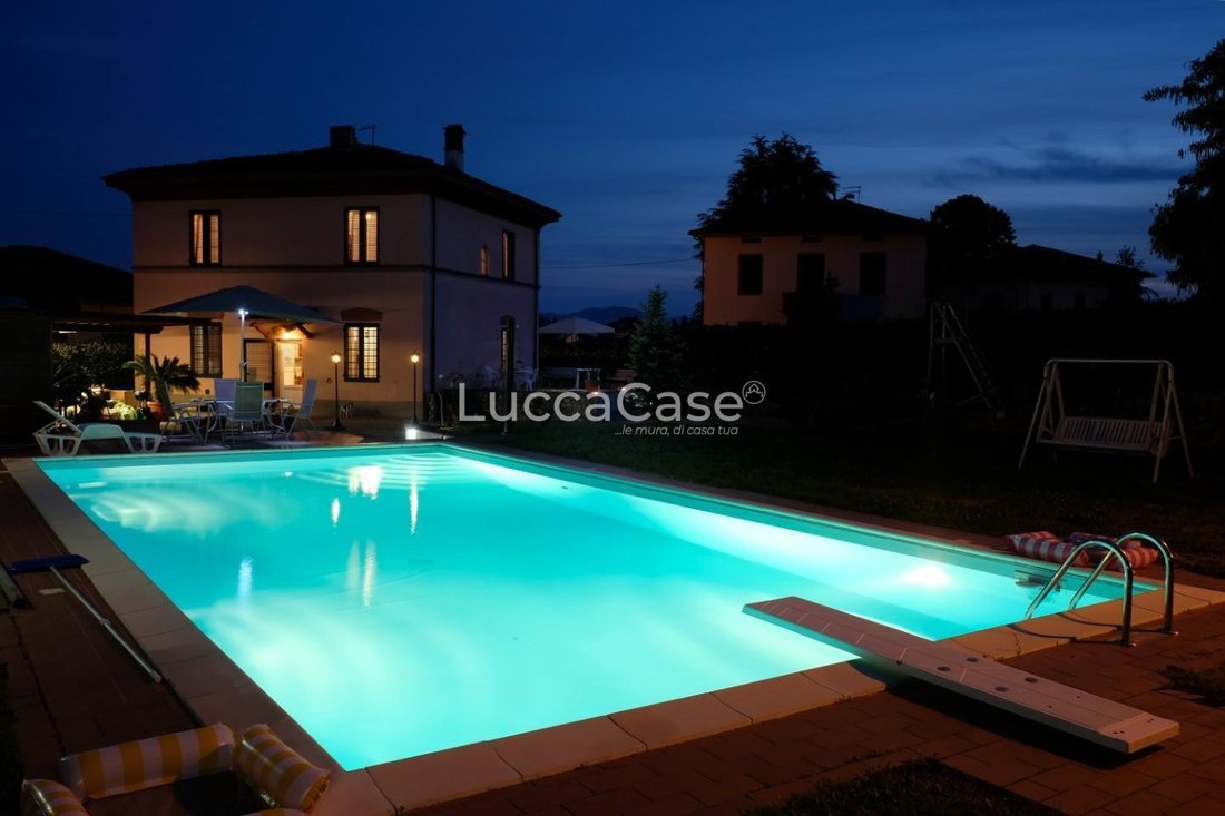 Villa in Capannori, Tuscany, Italy 1 - 19139468