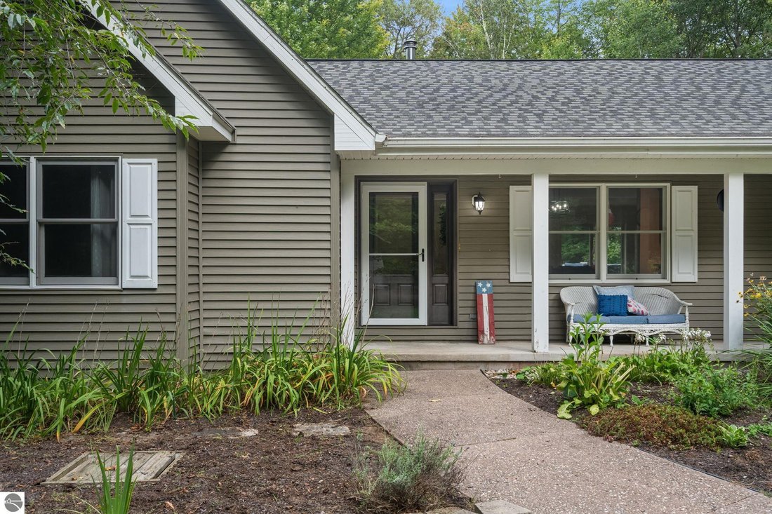 Maison à Central Lake, Michigan, États-Unis 4 - 19139681