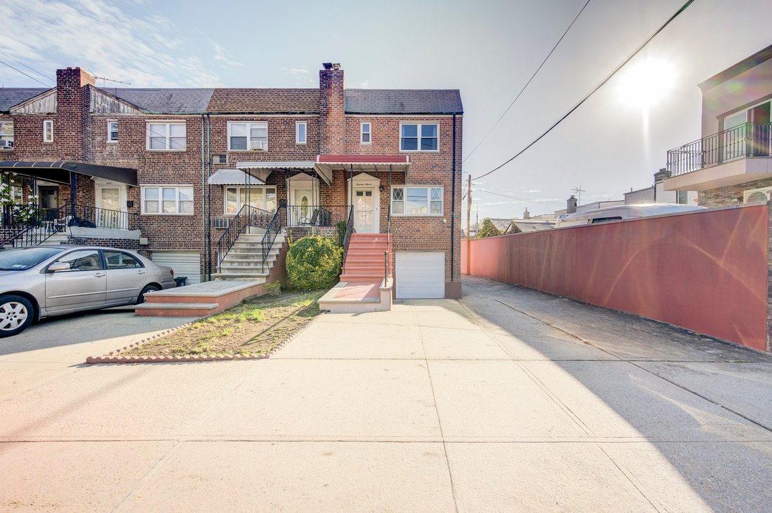 House in New York, New York, United States 1 - 19140746