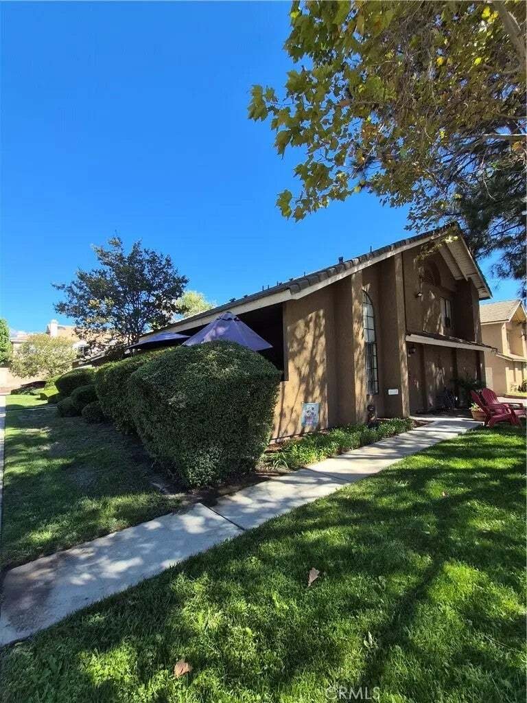 Ontario, California, United States 2 - 19142794