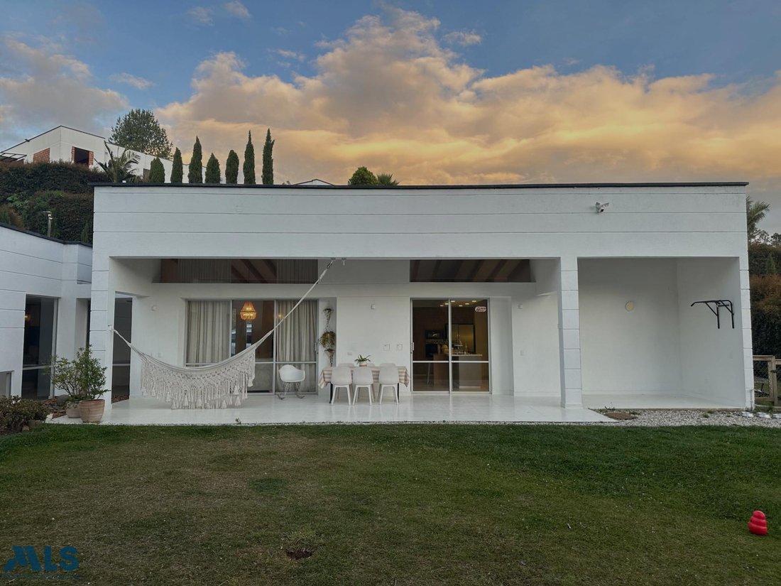 House in Envigado, Antioquia, Colombia 2 - 19143022