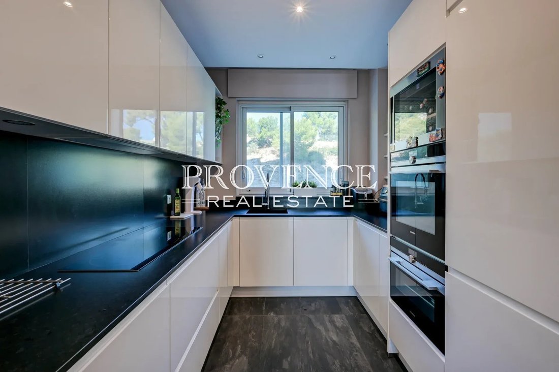 Apartment in Périer, 8e Arrondissement, Marseille 5 - 19140966