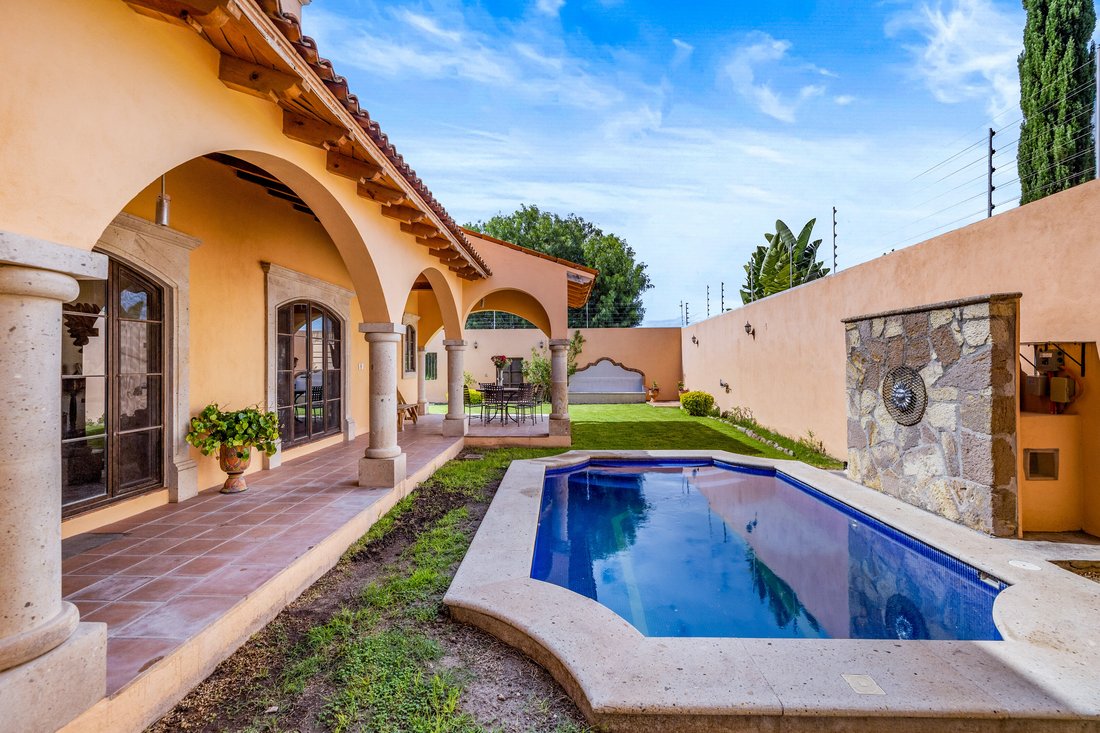 Haus in San Miguel de Allende, Guanajuato, Mexiko 1 - 19142299
