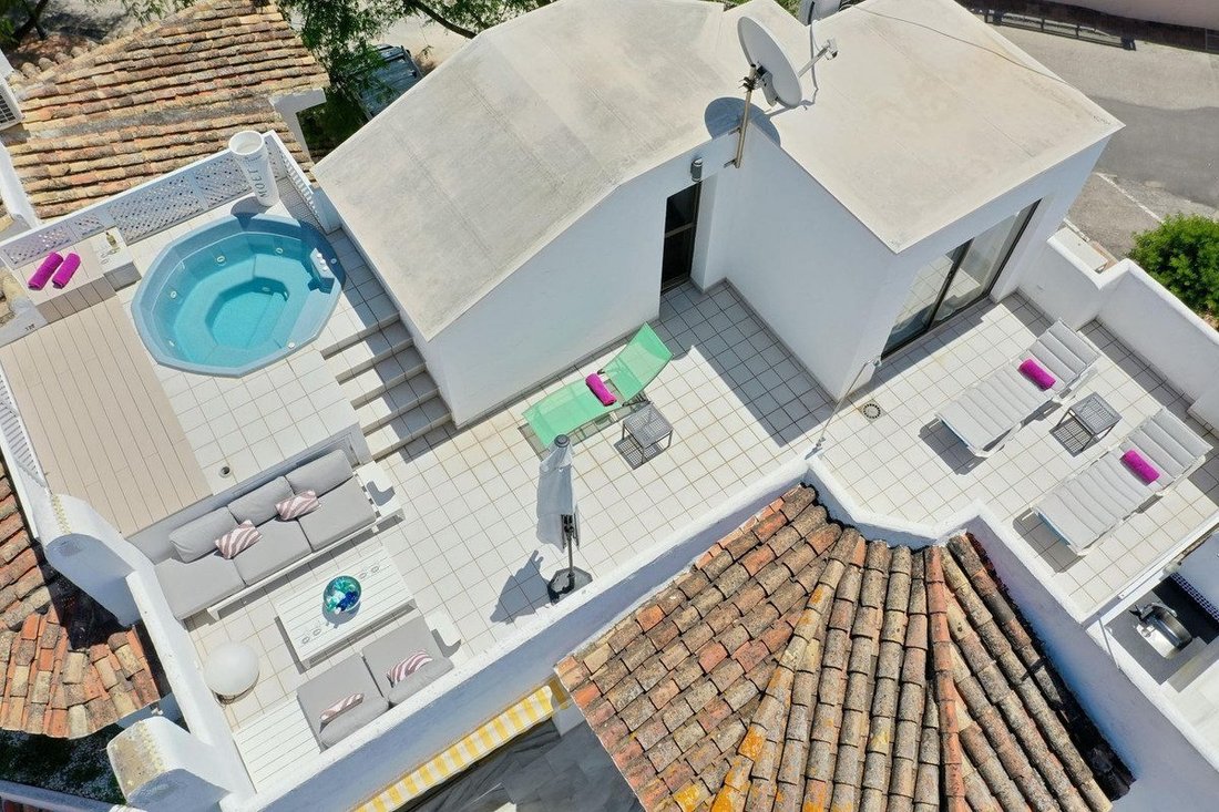 Wohnung in Elviria-Cabopino, Marbella, Spanien 2 - 19143065