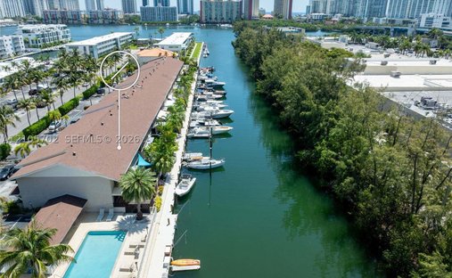Stadthaus in Golden Beach, Florida, Vereinigte Staaten 1