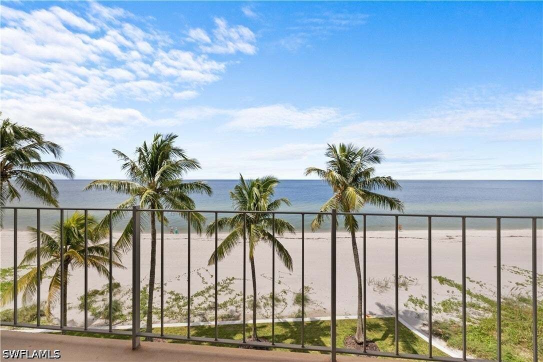Eigentumswohnung in Naples, Florida, Vereinigte Staaten 2 - 19139639