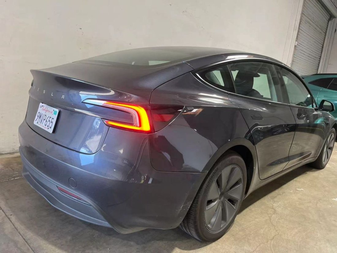 Sedan in Costa Mesa, CA, United States 2 - 19141502