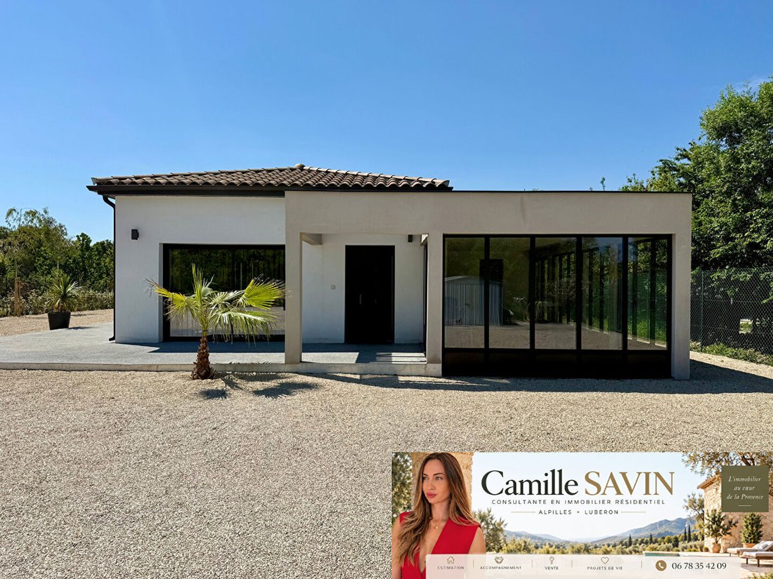 Villa in Noves, Provence-Alpes-Côte d'Azur, France 1 - 18778085