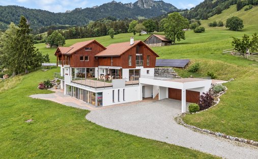 Estavannens, Bas-Intyamon, Canton of Fribourg 1