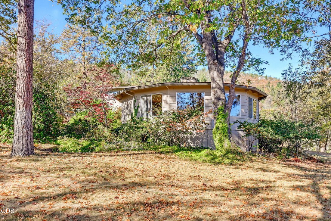 House in Ashland, Oregon, United States 2 - 19139833