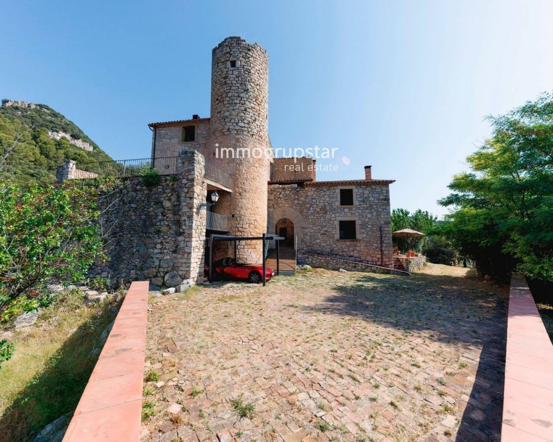 Château à Amer, Catalogne, Espagne 2 - 19141034