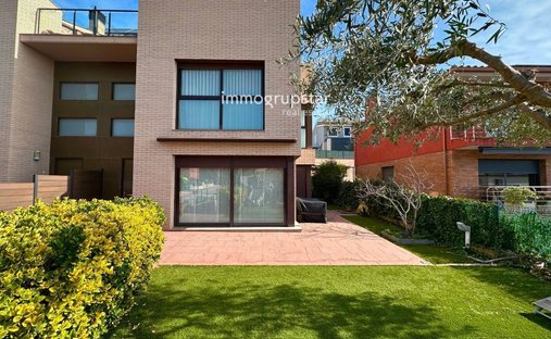 Townhouse in Palamos, Catalonia, Spain 1