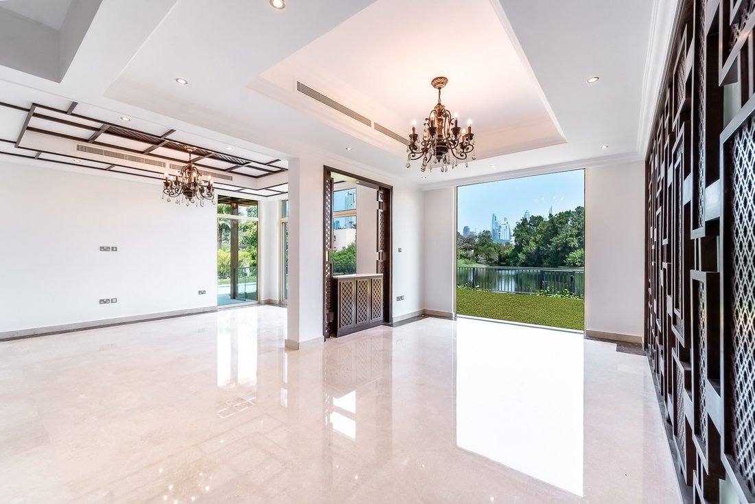 Villa in Jumeirah Islands / Juzur Jumeirah, Dubai, United Arab Emirates 4 - 19140399