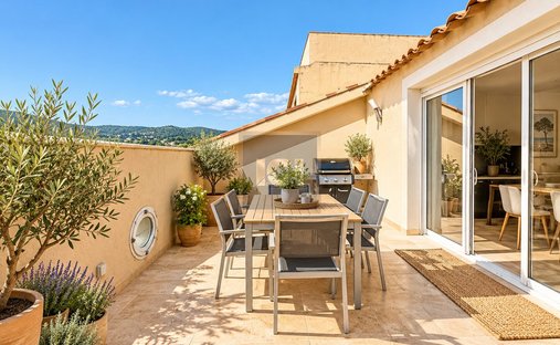 Apartamento en Ville-Les Saquedes-Le Bouillonnet, Sainte-Maxime, Francia 1