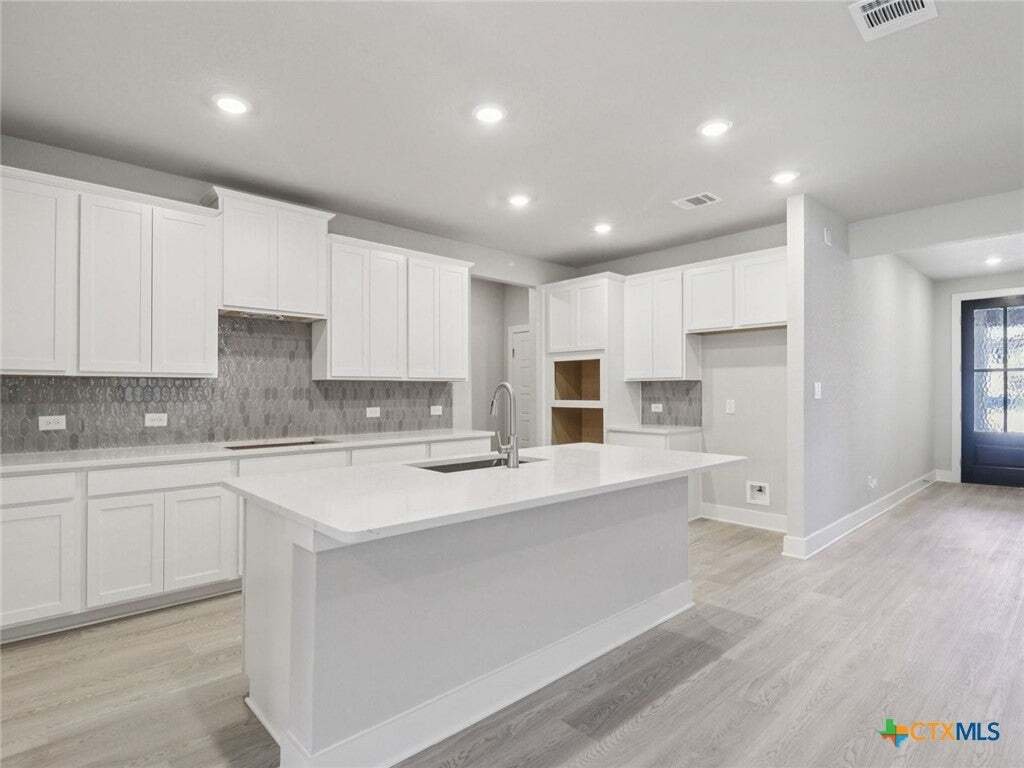 House in Seguin, Texas, United States 4 - 19139649