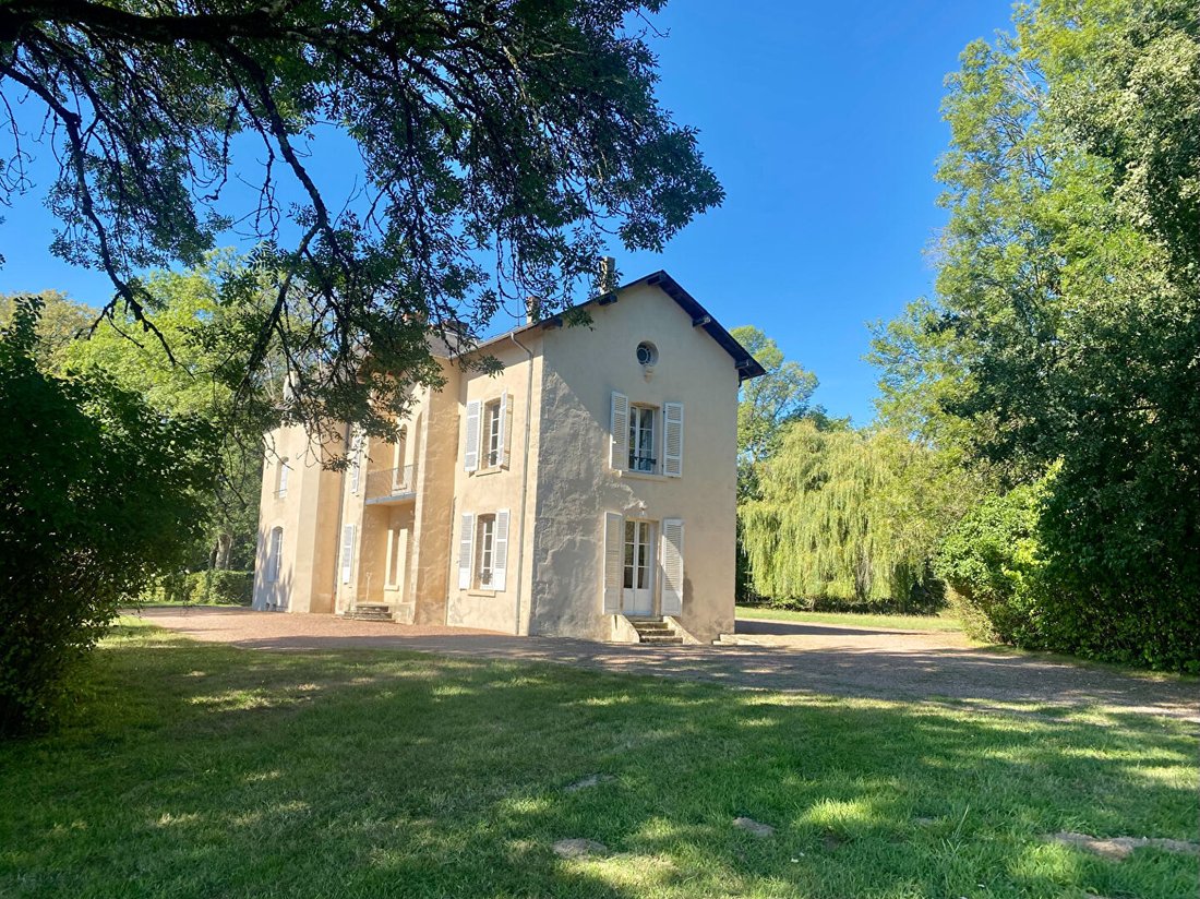 Villa in Limanton, Bourgogne – Franche-Comté, France 1 - 19138722