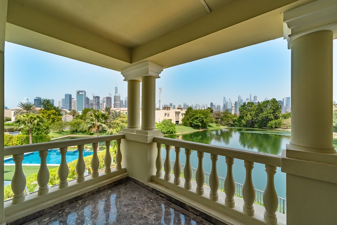 Villa in Jumeirah Islands / Juzur Jumeirah, Dubai, United Arab Emirates 3 - 19140399