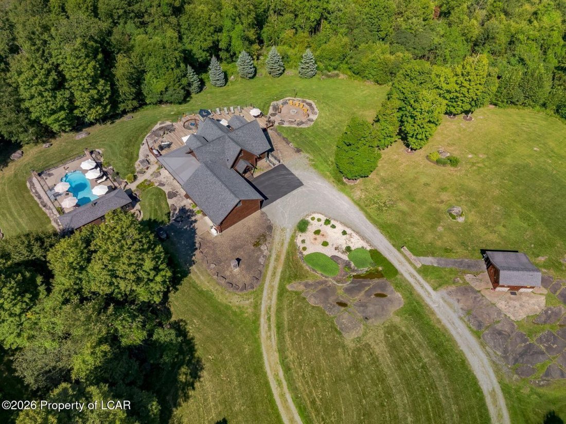 House in Nicholson, Pennsylvania, United States 2 - 19142141
