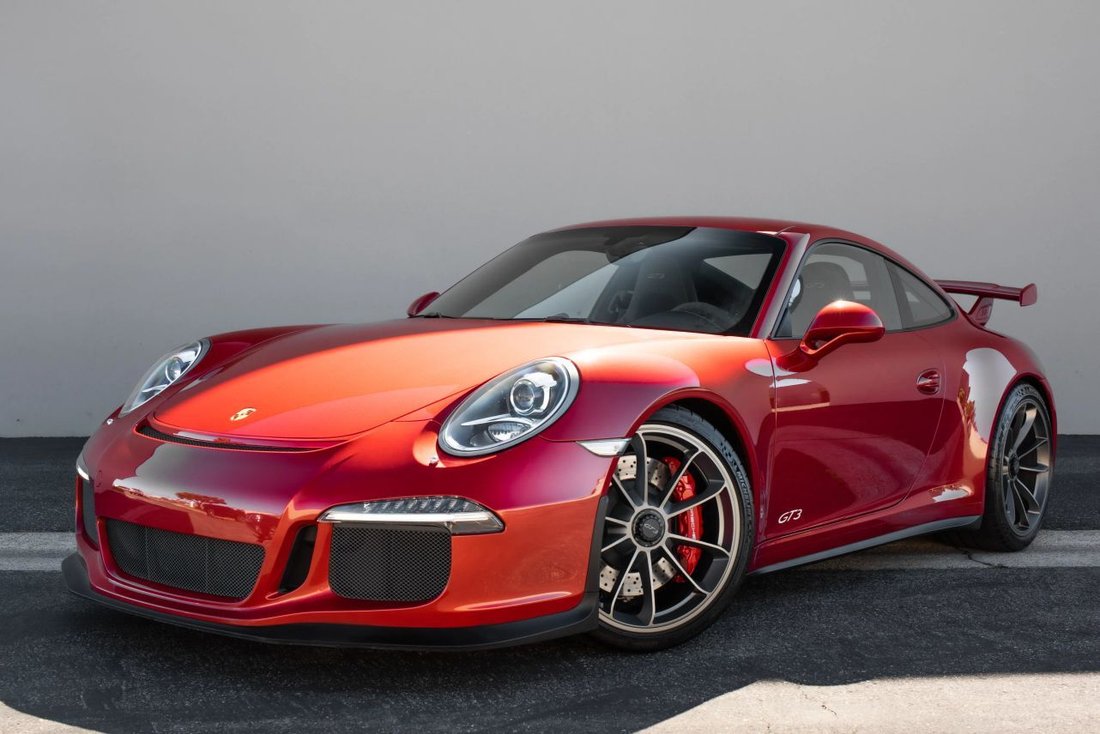 Coupe in Costa Mesa, CA, United States 1 - 19141397
