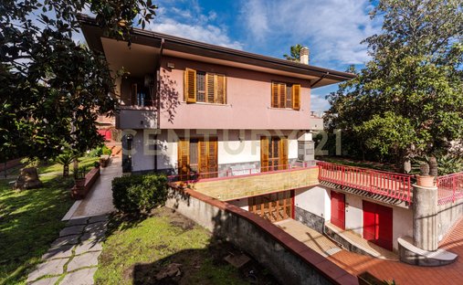 Villa in Valverde, Sizilien, Italien 1
