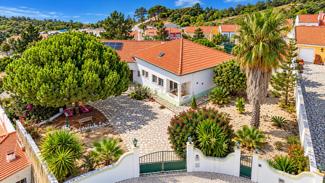 Villa in Alenquer (Santo Estevao e Triana), Lissabon, Portugal 4 - 19143103