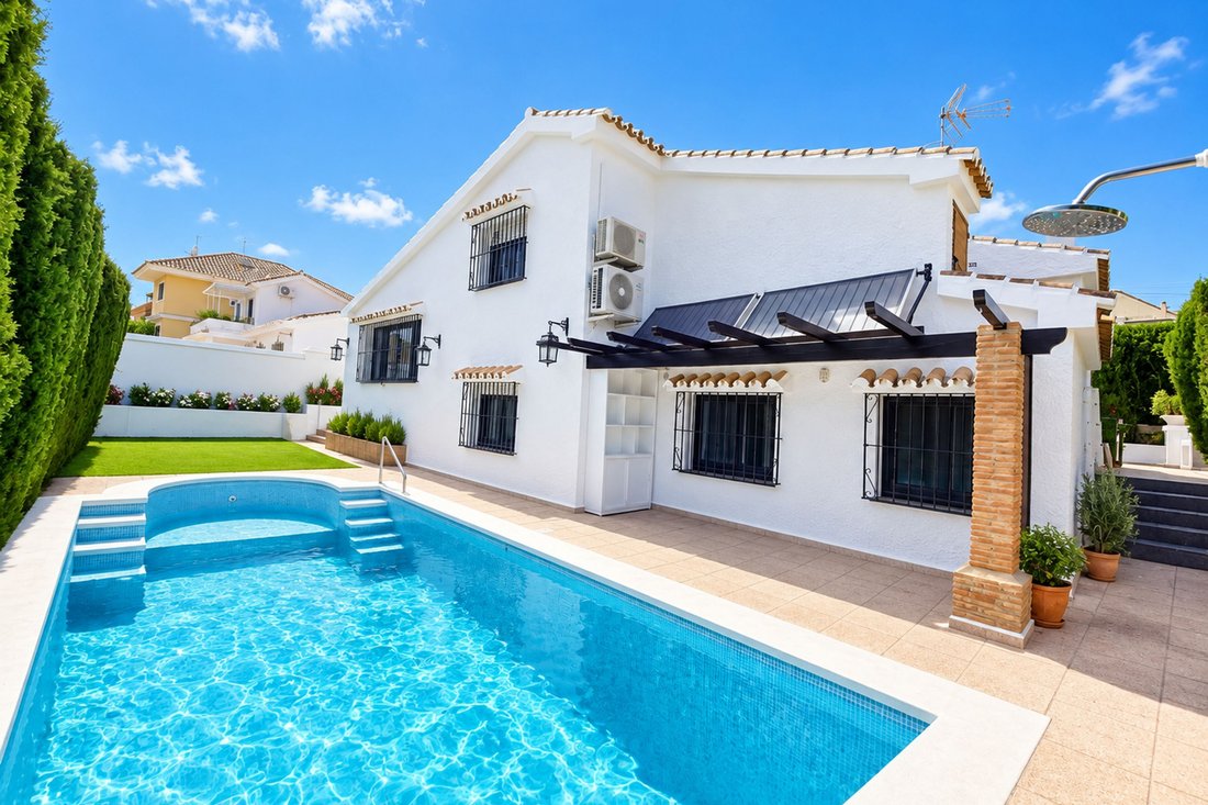 Villa à Fuengirola, Andalousie, Espagne 1 - 19139741