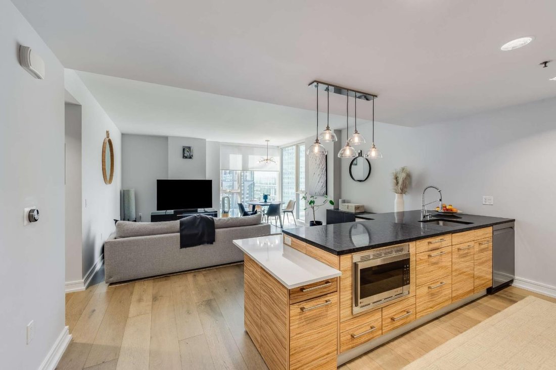Condo in San Francisco, California, United States 2 - 19139768