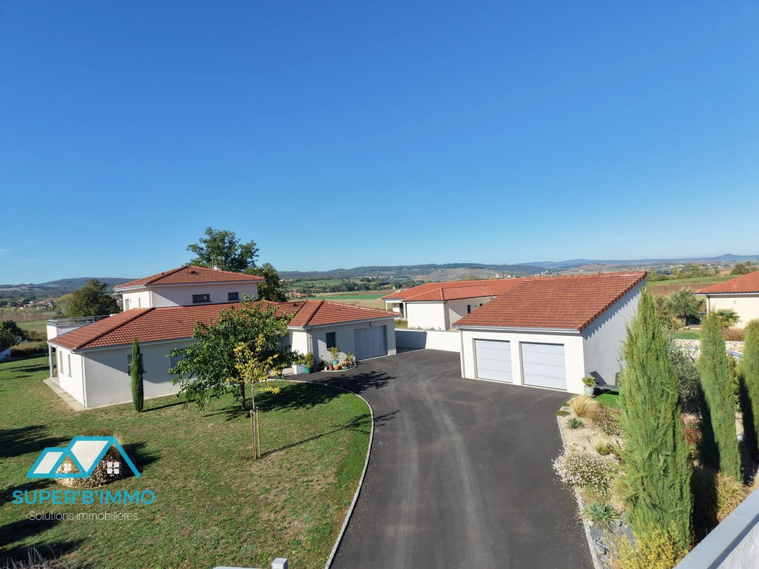 Villa in Brioude, Auvergne-Rhone-Alpen, Frankreich 2 - 19143057