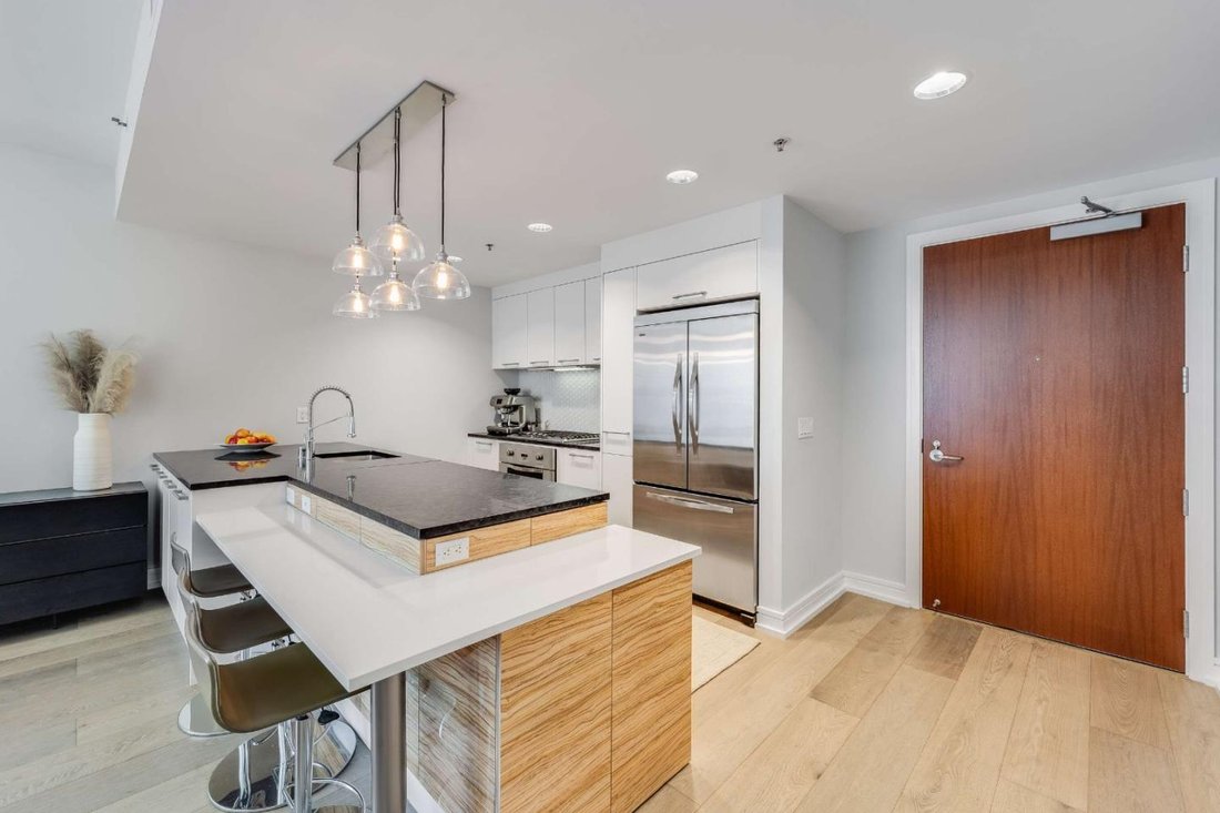 Condo in San Francisco, California, United States 3 - 19139768
