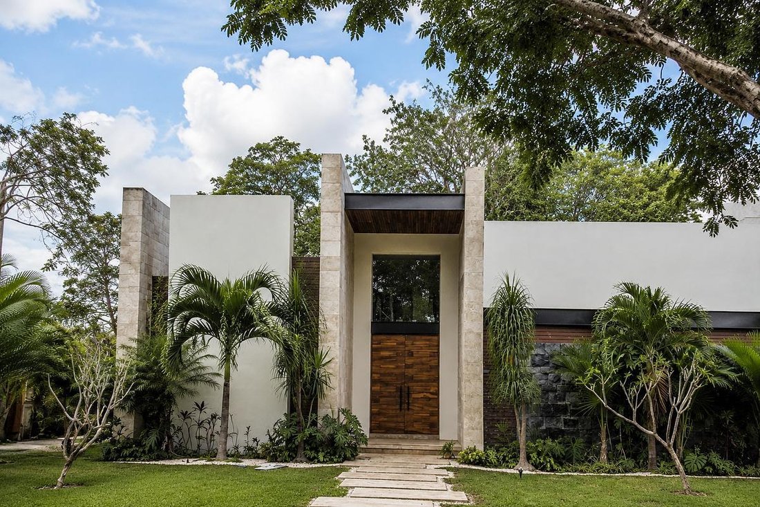 House in Yucatán Country Club, Yucatan, Mexico 1 - 19140791