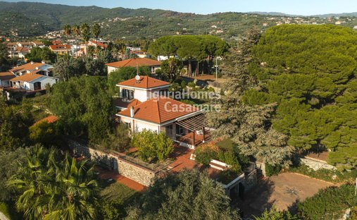 Villa in Diano Castello, Ligurien, Italien 1
