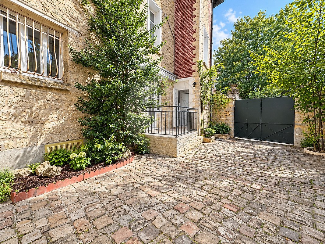 House in Senlis, Hauts-de-France, France 2 - 19143168